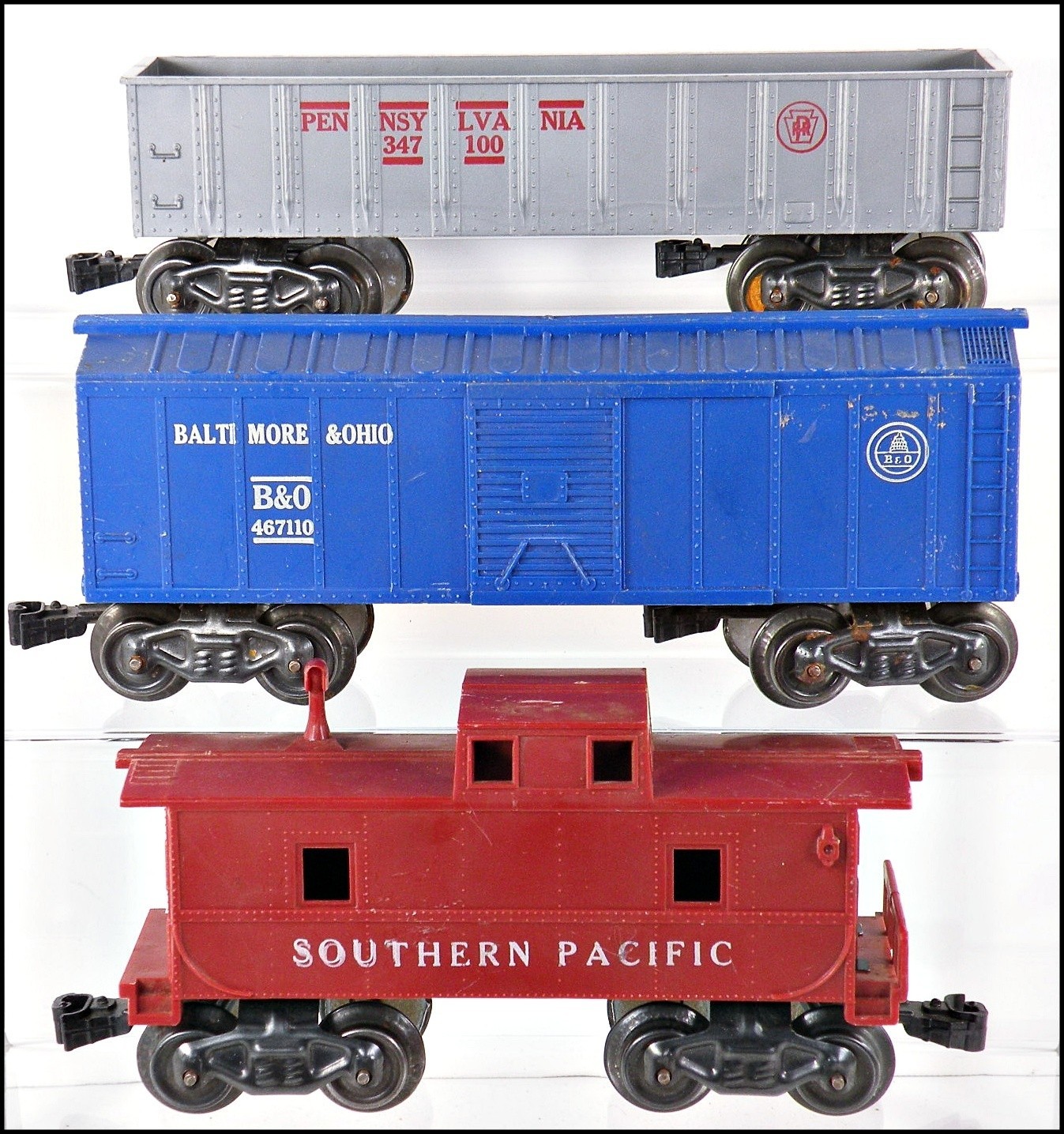 Marx 666 Loco & Assorted Cars /13/