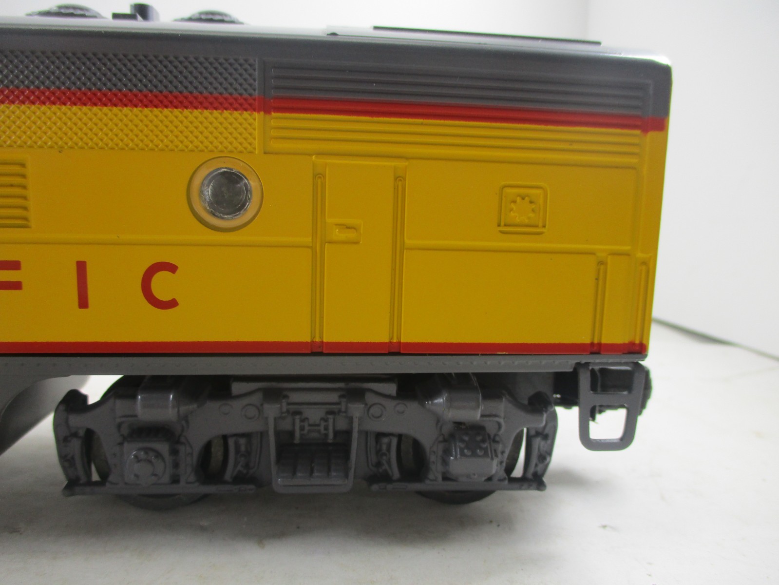 Lionel 6-8481 Union Pacific F3-B Dummy Unit with Box