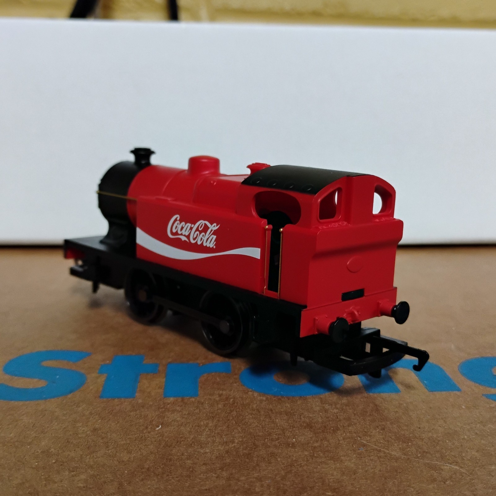Hornby COCA-COLA 0-4-0 STEAM LOCO. OO Gauge. New!