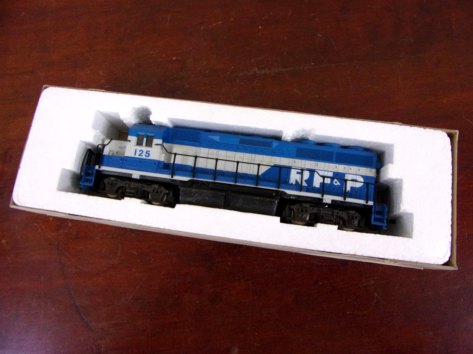Vintage Atlas GP40 Diesel RF&P Locomotive #7030