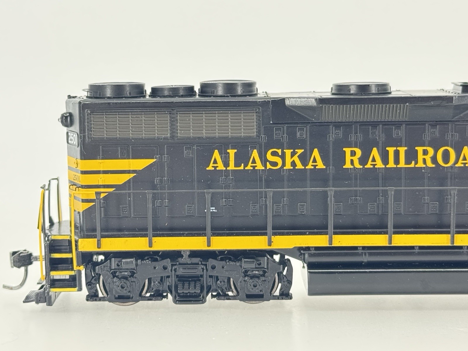 HO Athearn RTR 91761 Alaska Railroad GP35 Powered Diesel Locomotive ARR #2501