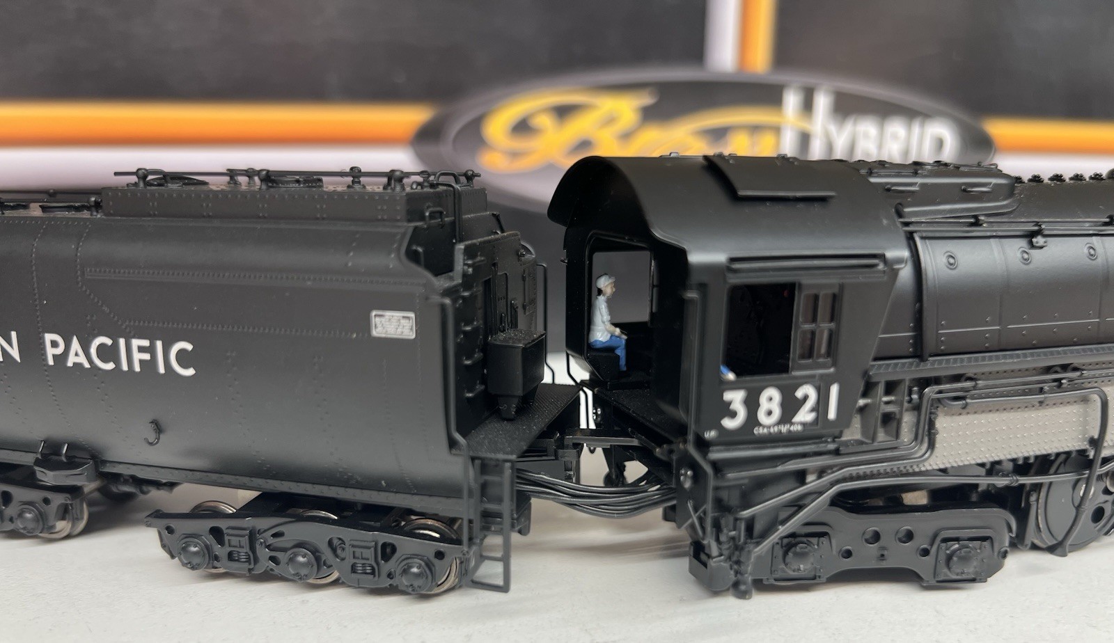 Broadway Limited 4804 Brass Hybrid UP Early Challenger #3821 Paragon4