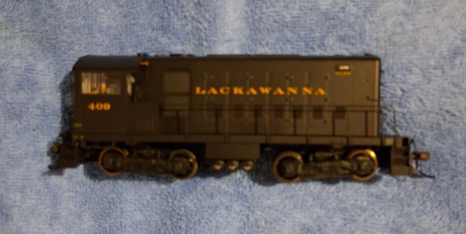 Atlas HO DL&W Lackawanna HH660 #409, No Sound DCC Master Series