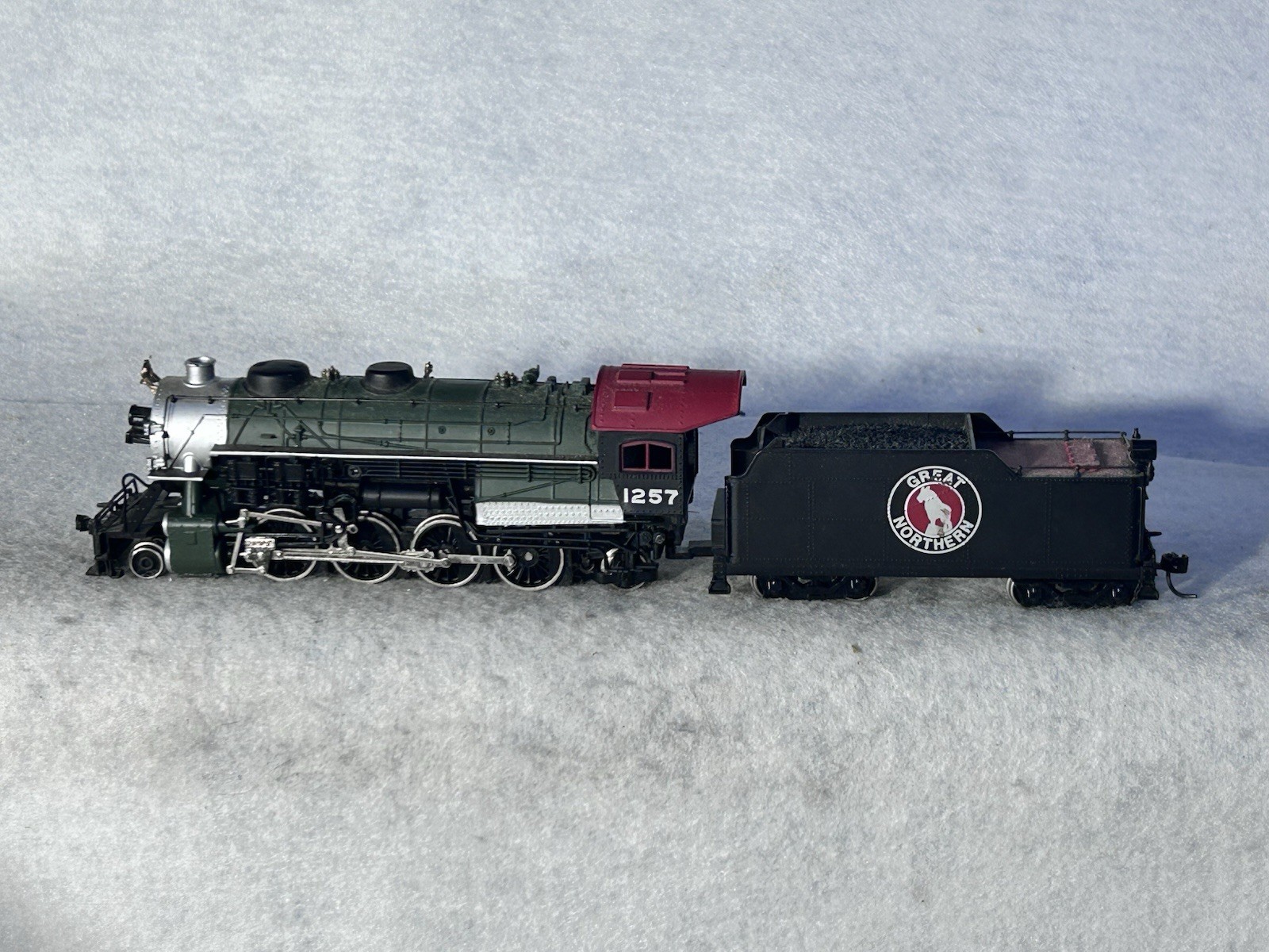 Beautiful Bachman Great Northern RR 2-8-2 Mikado Loco/Smoke HO
