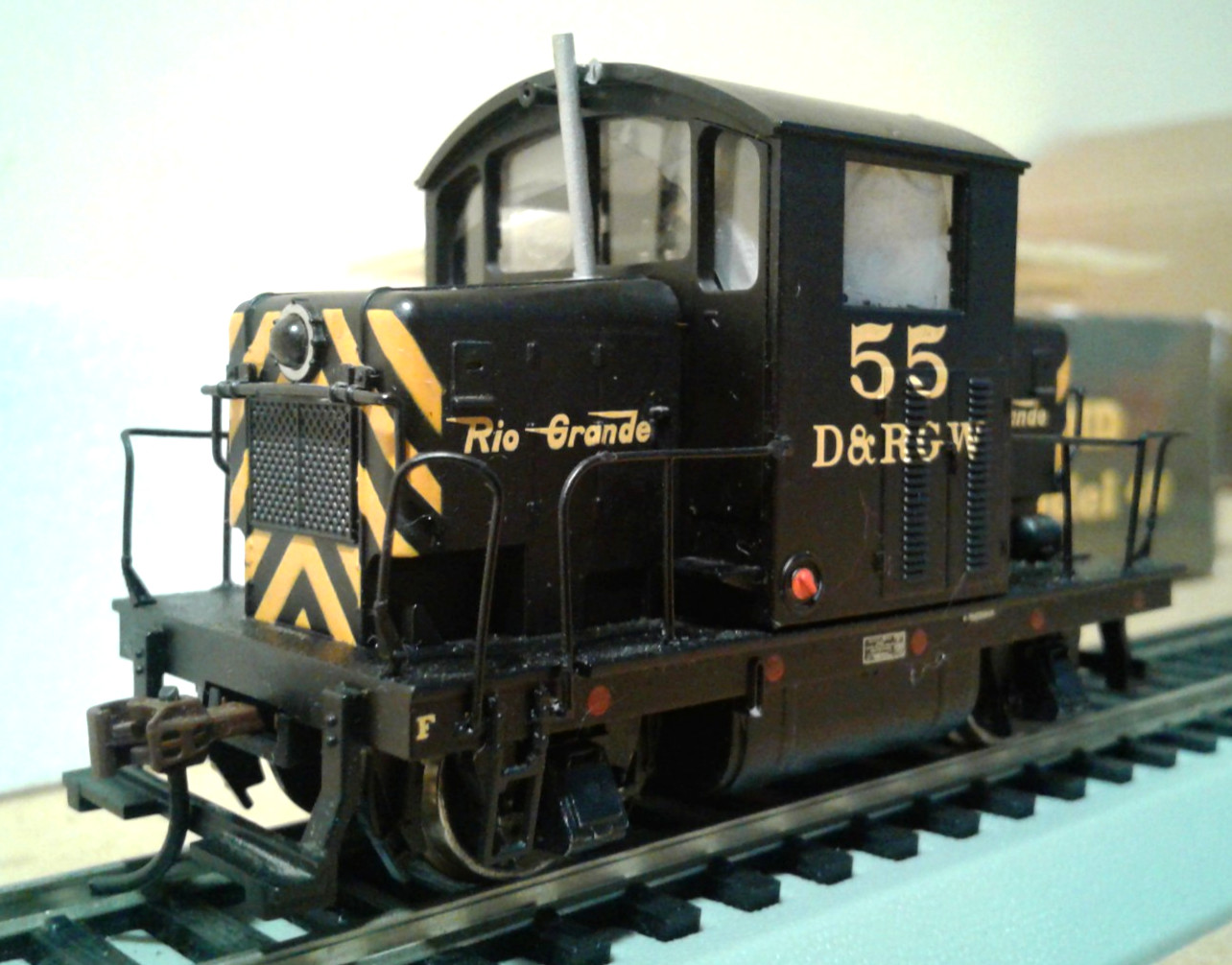 HO SCALE ATHEARN ROUNDHOUSE EMD MODEL 40 RIO GRANDE D&RGW #55 84103 NEEDS WORK