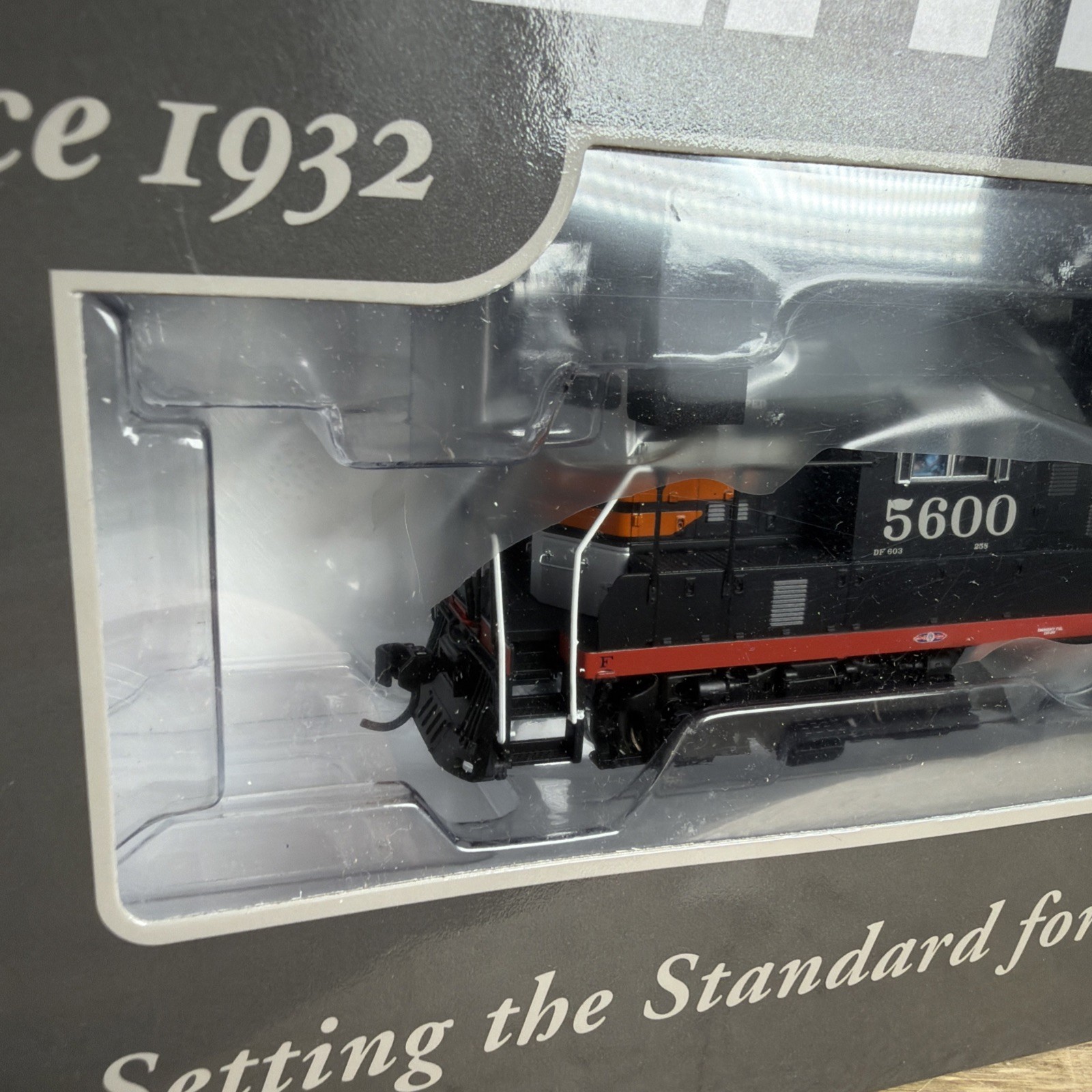 Walthers Proto EMD GP9 Locomotive Southern Pacific #5600 920-40880 HO w/ESU DCC