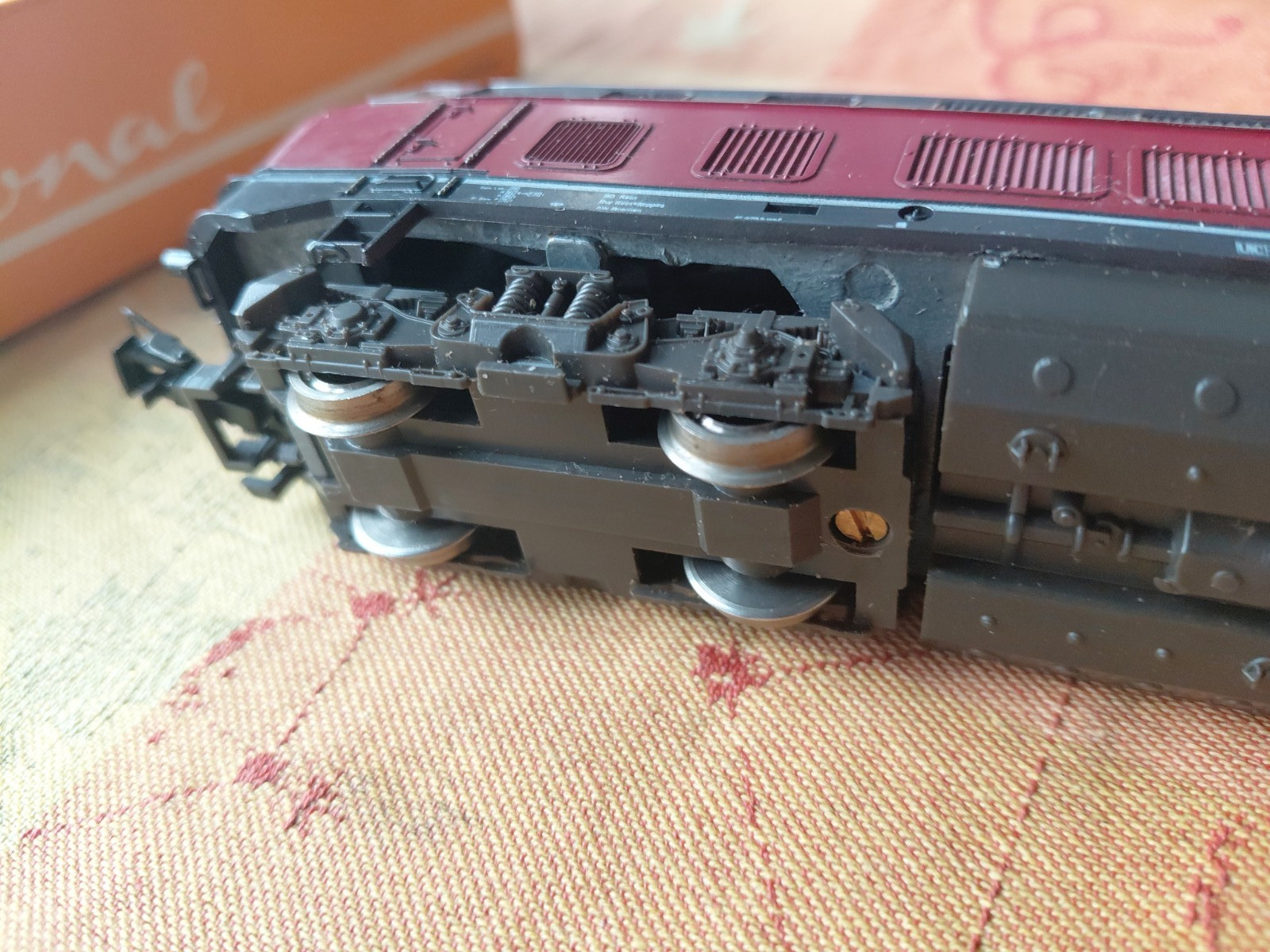 Roco Diesel Locomotive V215 031-6 Deutsche Bundesbahn BR 215 H0 DC Analog