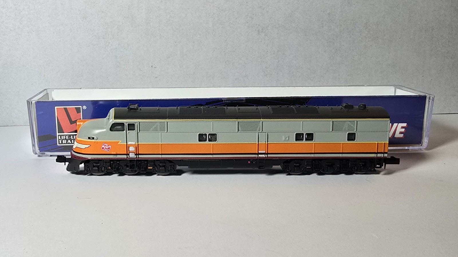 Life Like N Scale Milwaukee Road CMStP&P MILW EMD E6 E6A A Unit #15A Locomotive