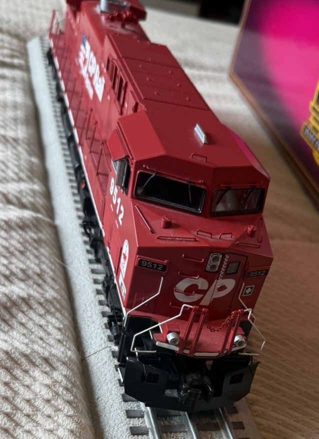 CP RAIL SYSTEM MTH #9152 NON POWERED DUMMY ENGINE O GUAGE MODEL TRAIN 18″ LONG