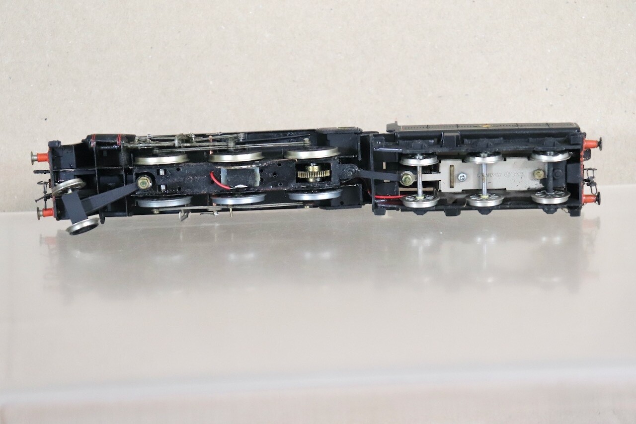 AIRFIX KEMILWAY KIT BUILT BR BLACK 2-6-0 STANDARD CLASS 4MT LOCOMOTIVE 76000 od