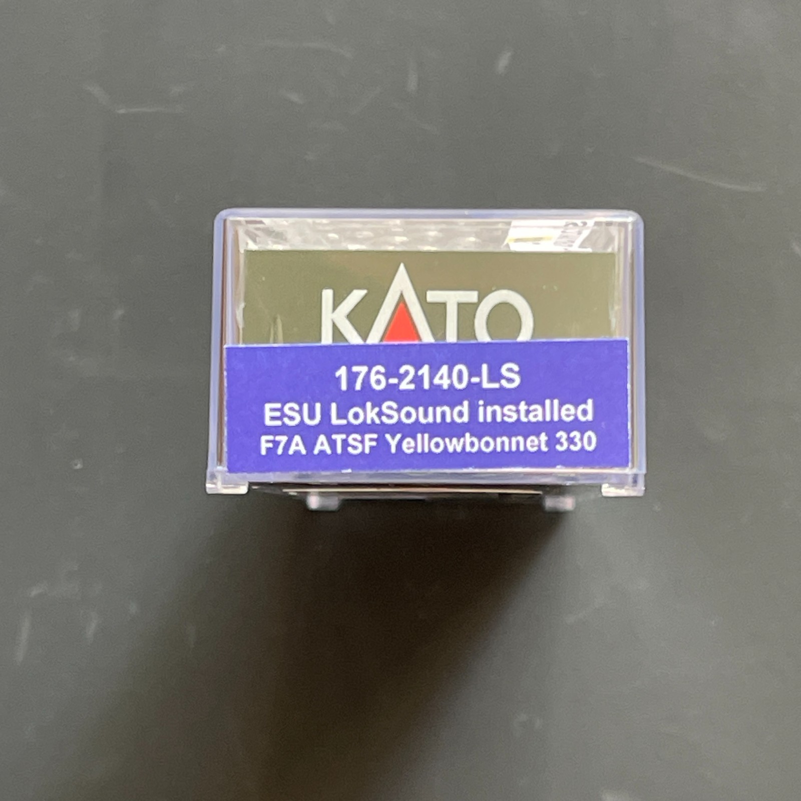 Kato 176-2140 N Santa Fe Yellowbonnet EMD F7A Unit Locomotive #330 – (F) #13E