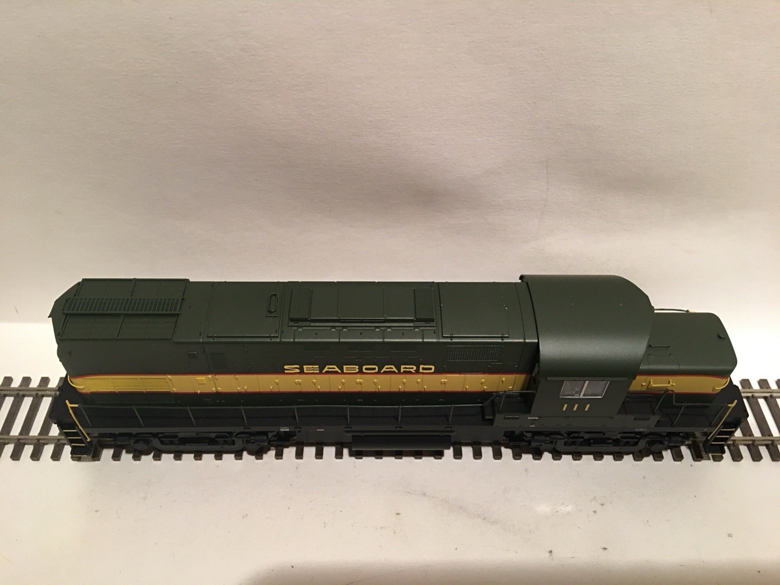 HO Atlas 10000050 Seaboard Air Line ALCO C420 Powered Diesel Locomotive SAL #111