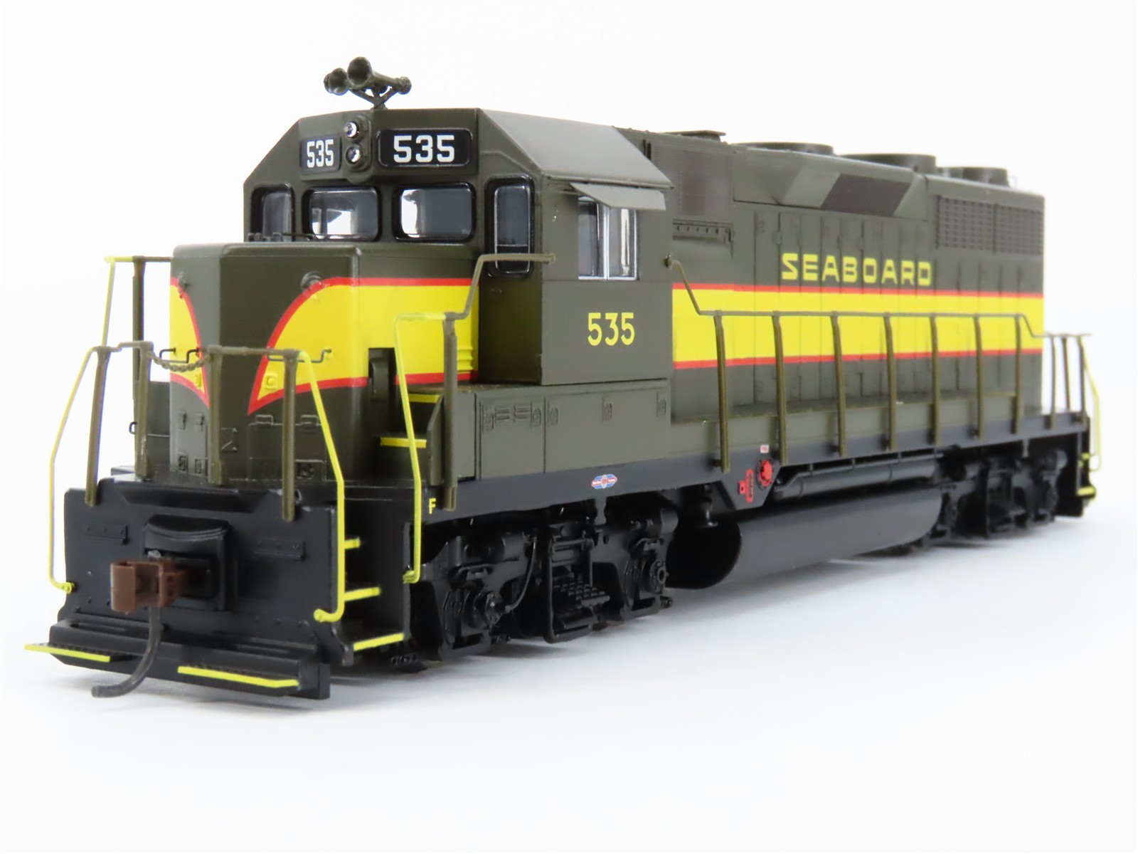 HO Scale Athearn 96064 SAL Seaboard Air Line EMD GP35 Diesel #535 – DCC Ready