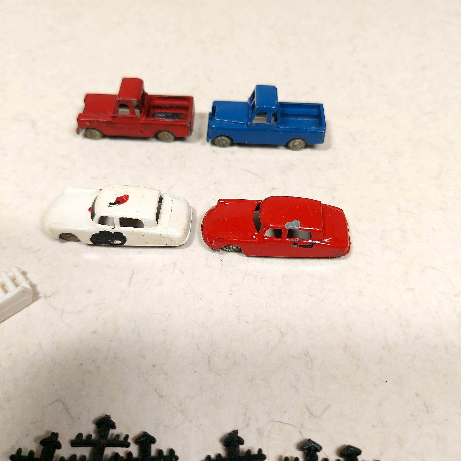 Vtg Lone Star N Scale UP Locomotive Train & Cars Houses Trucks Station England