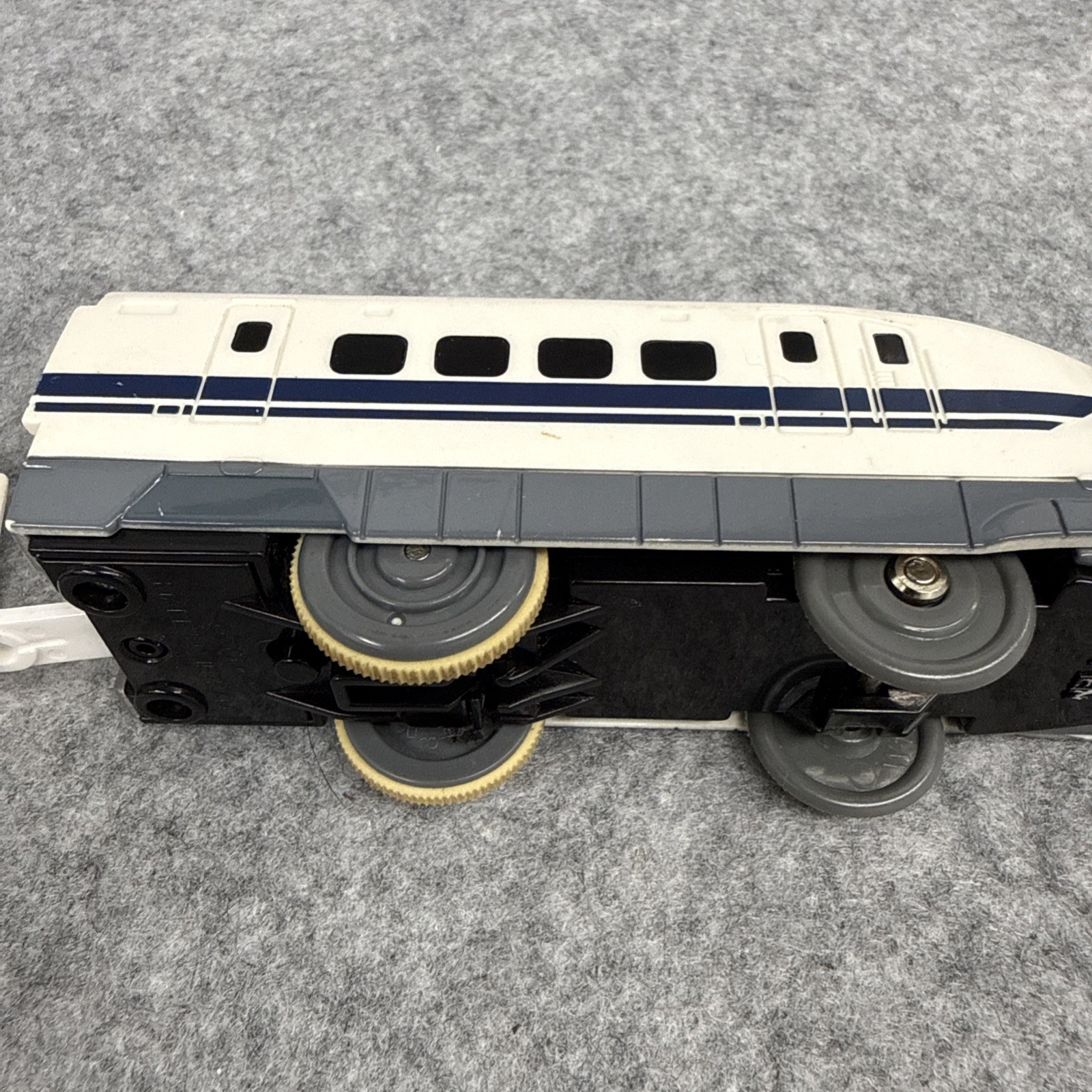 Japan Takara Tomy Plarail S-01 700 Shinkansen Motorised Train w/ Light C22