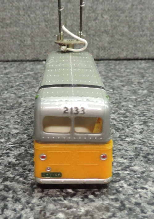 Japan Ho Scale Model Electric Trolley Bus Orange SIlver 2133 Not Working Parts