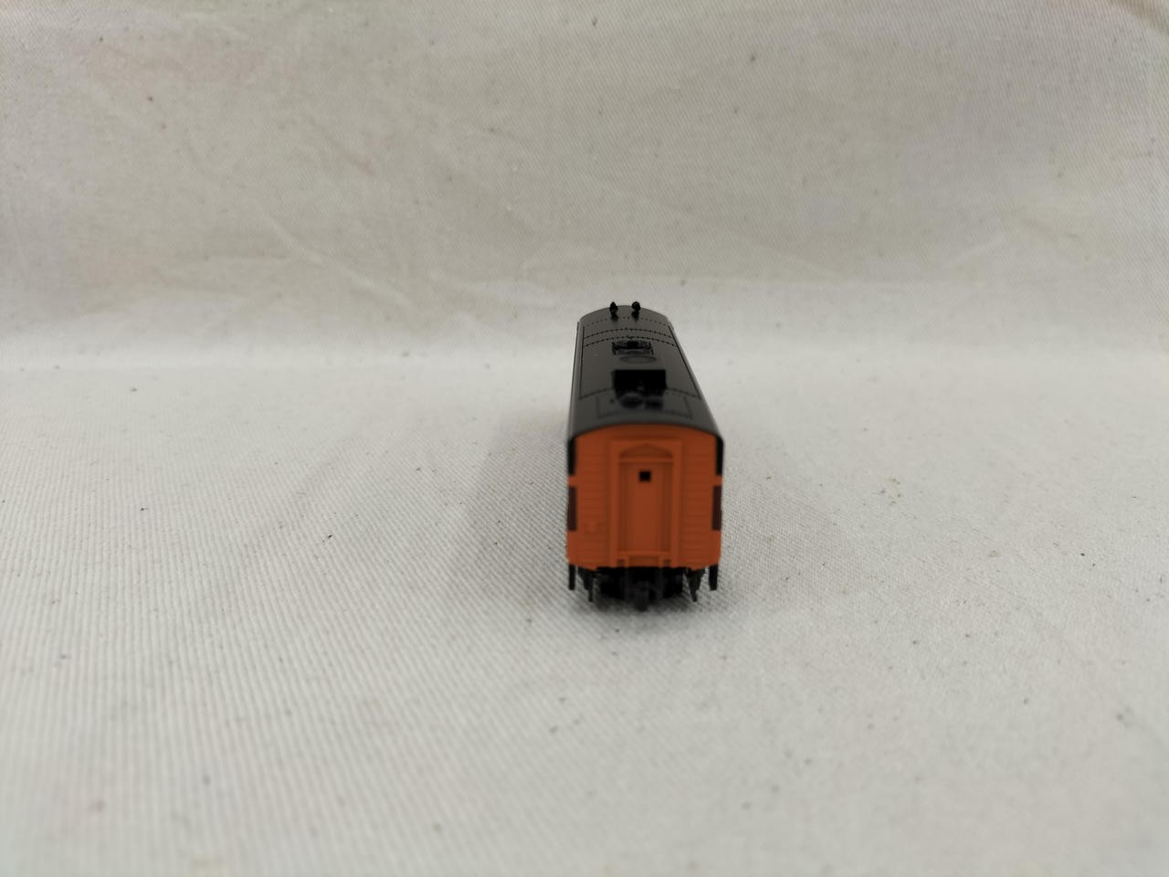 KATO 17711-3 EMD FP7A Milwaukee Road