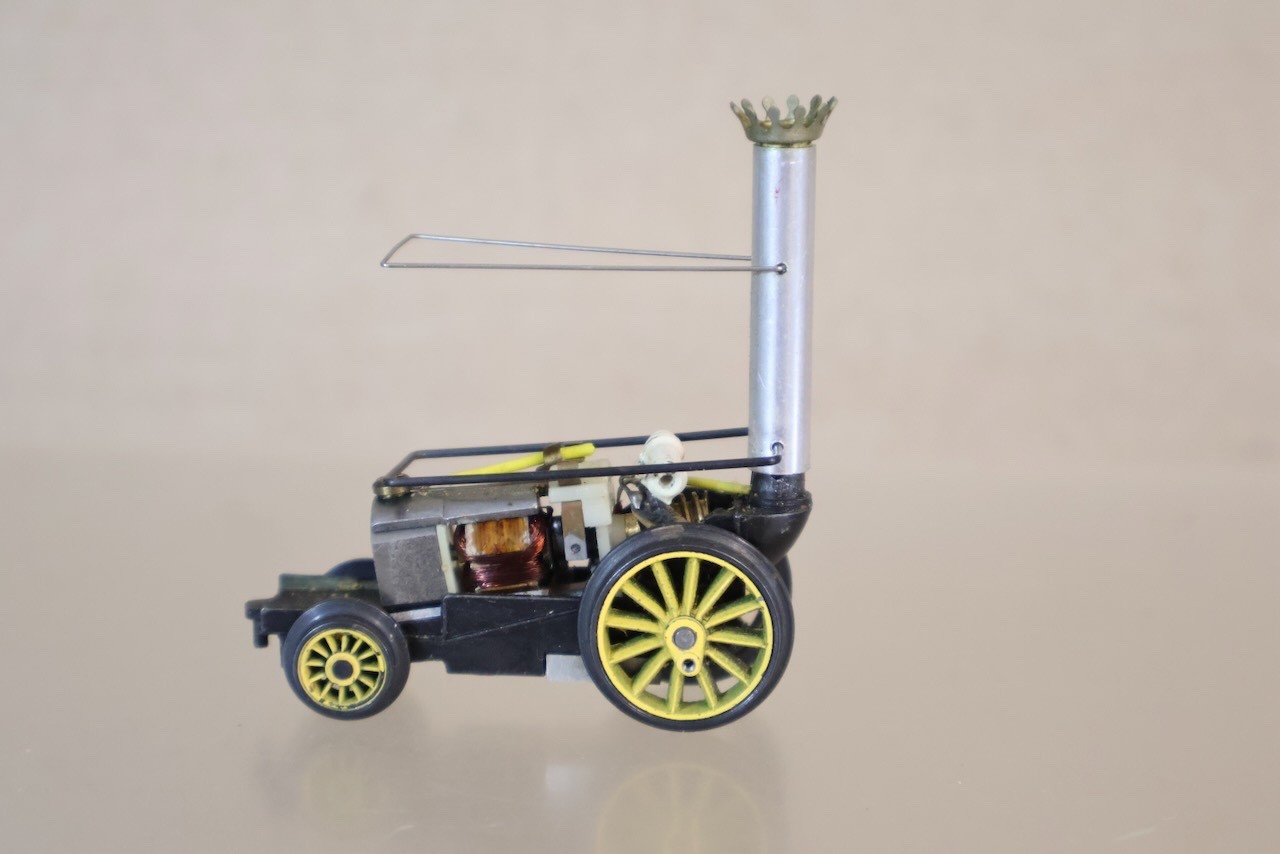 TRIANG HORNBY R346 CHASSIS for STEPHENSON’S ROCKET LOCOMOTIVE 1op