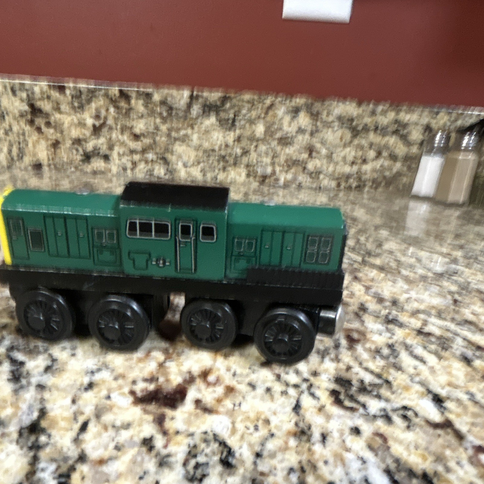 Thomas & Friends Wooden Railway Derek Diesel Locomotive Wood Green/Yellow/Black