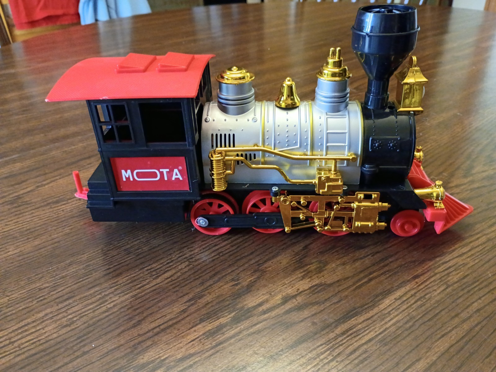 Mota Classic Holiday 2-6-0 Locomotive G Gauge (Fully Works) Batteries Required