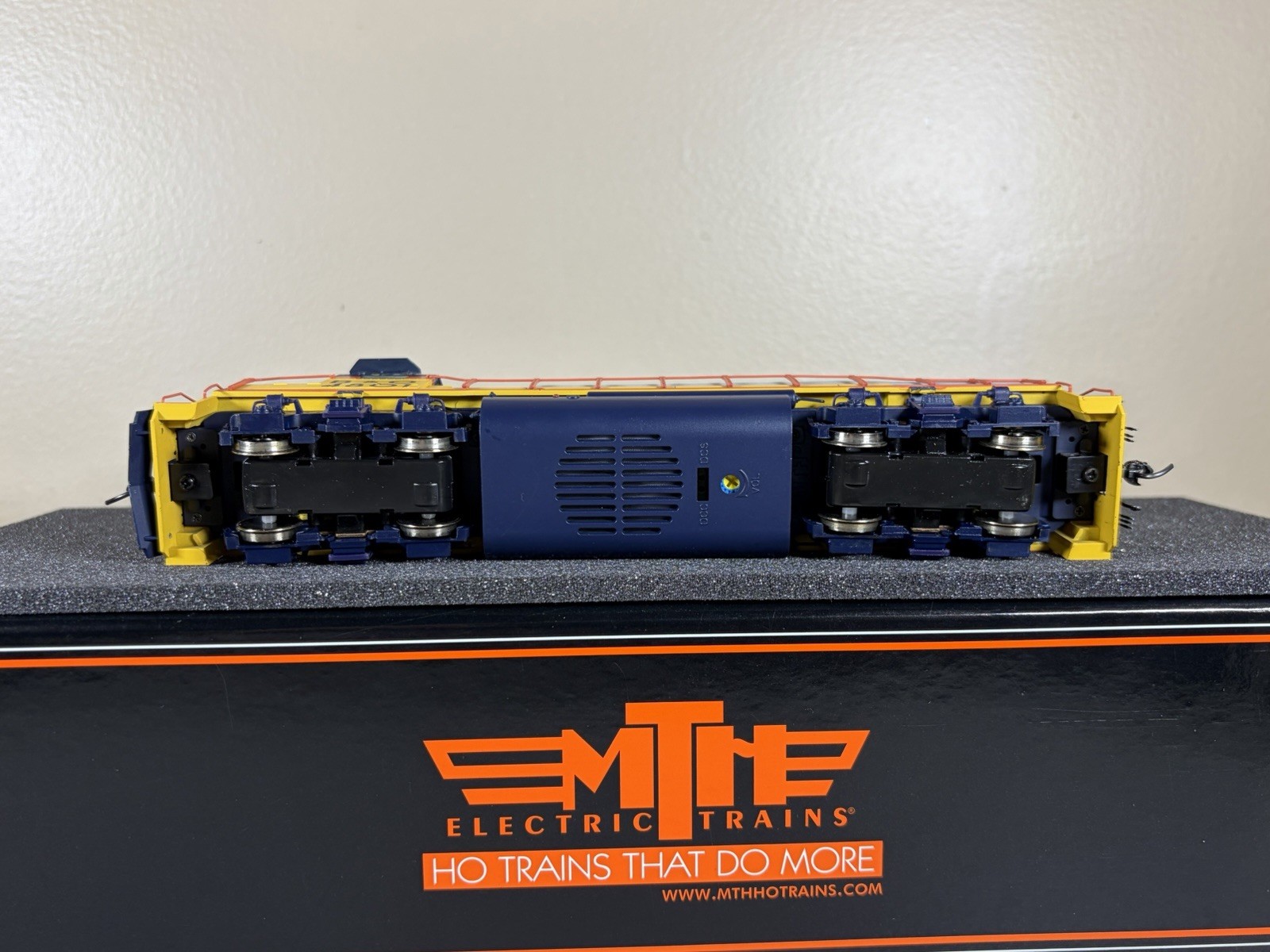 HO MTH DCC Sound Chessie System(B&O) GP38-2 #4801