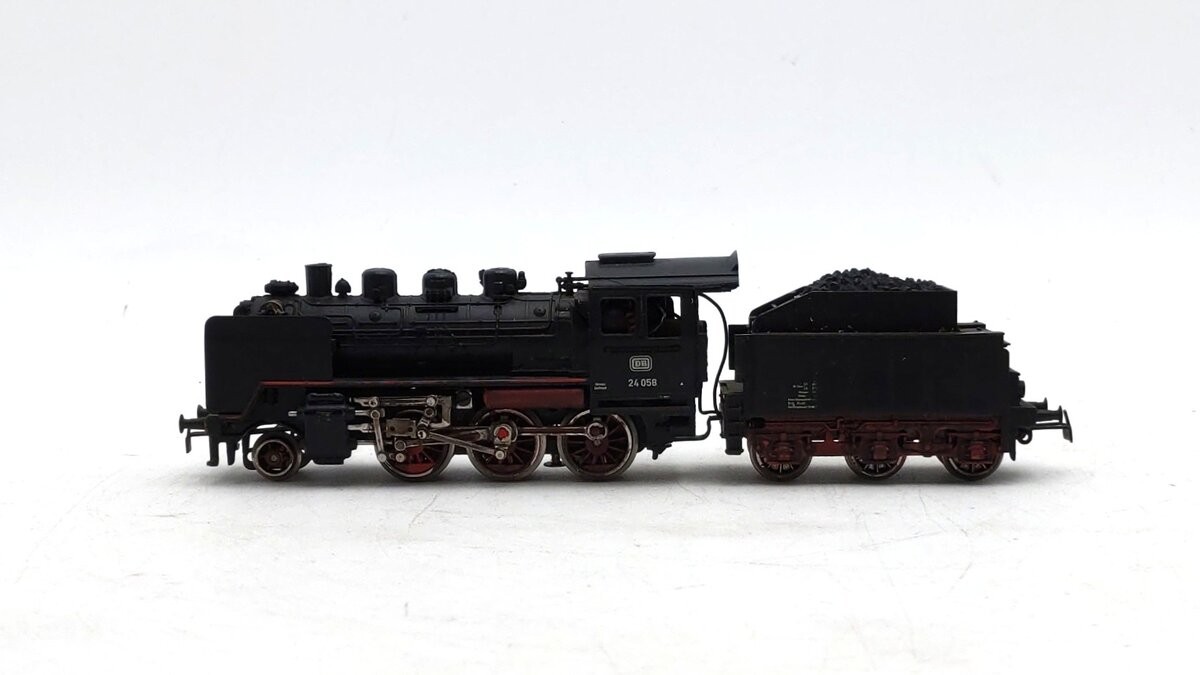 Marklin 8303 HO Scale Deutsche Bundesbahn (DB) 2-6-0 Steam Locomotive -Custom