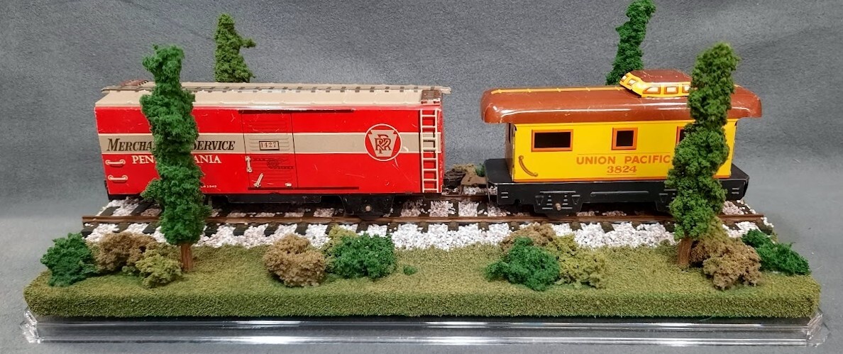 O SCALE – 16″ SINGLE TRACK- “SUMMER SCENE” DISPLAY CASE- FOR ANY O SCALE TRAINS