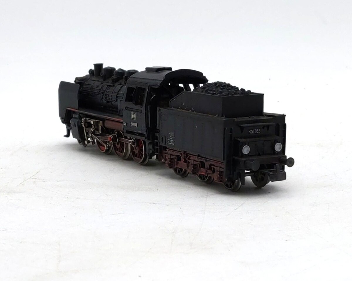 Marklin 8303 HO Scale Deutsche Bundesbahn (DB) 2-6-0 Steam Locomotive -Custom