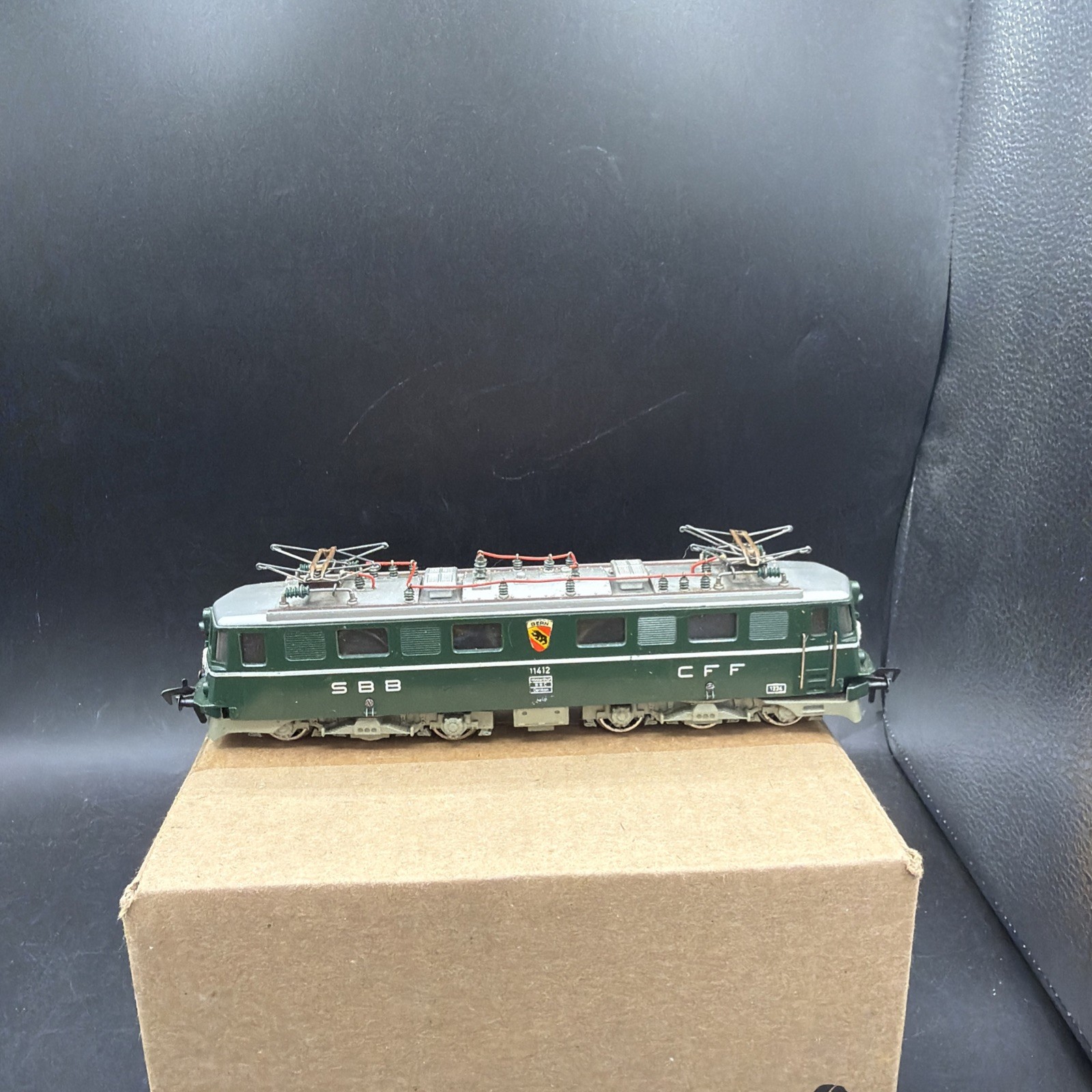 READ Vintage Early Fleischmann HO Scale Dual Motor DC SBB CFF 11412 Locomotive