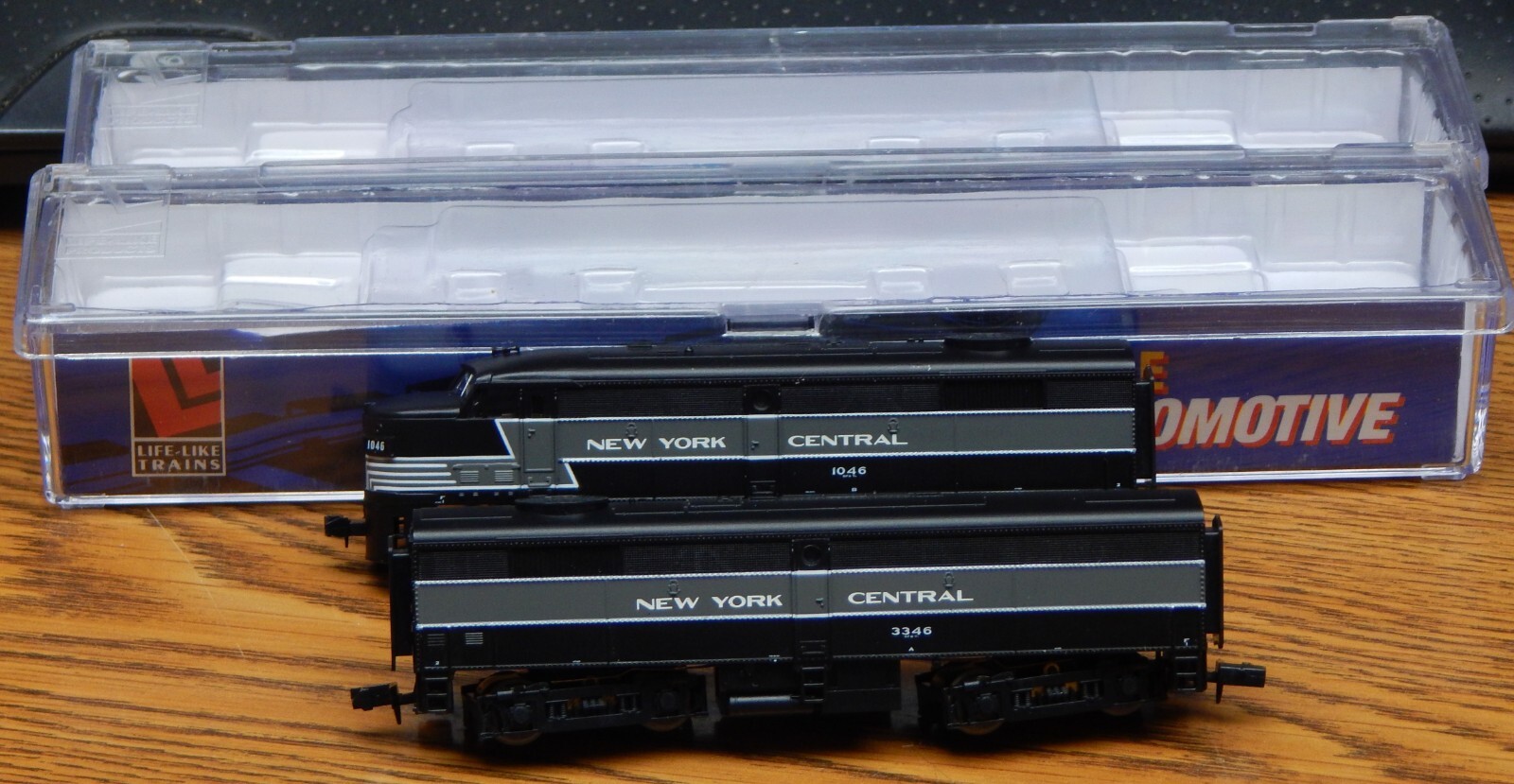 LIFE LIKE 7633 NYC FA2 & FB2 DIESEL LOCOMOTIVE USED VERY LITTLE W/BOX N GAUGE