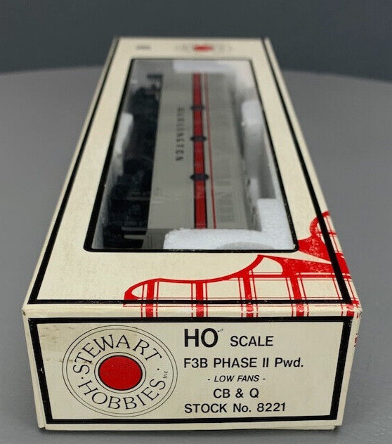 HO Stewart 8221 F3B PH II Locomotive CB&Q Low Fans Powered HO4106