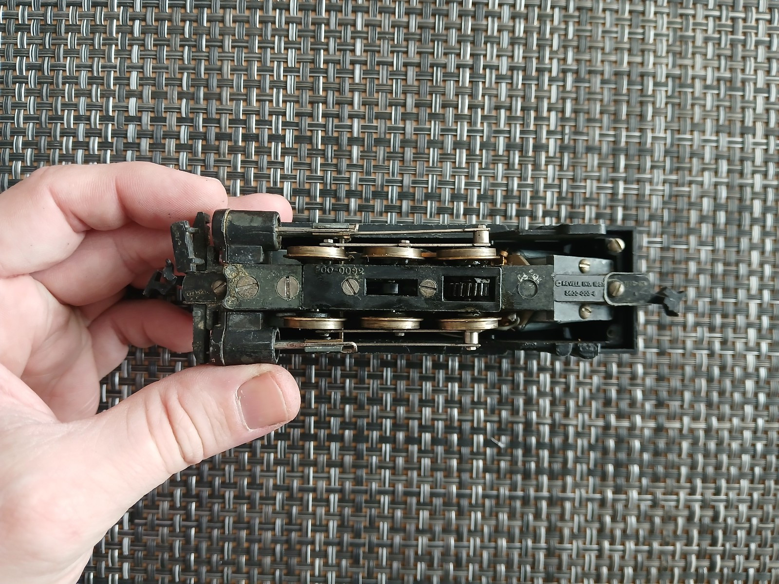 Vintage HO scale Revell Union Pacific Omaha 0-6-0 Steam Locomotive with smoke #2
