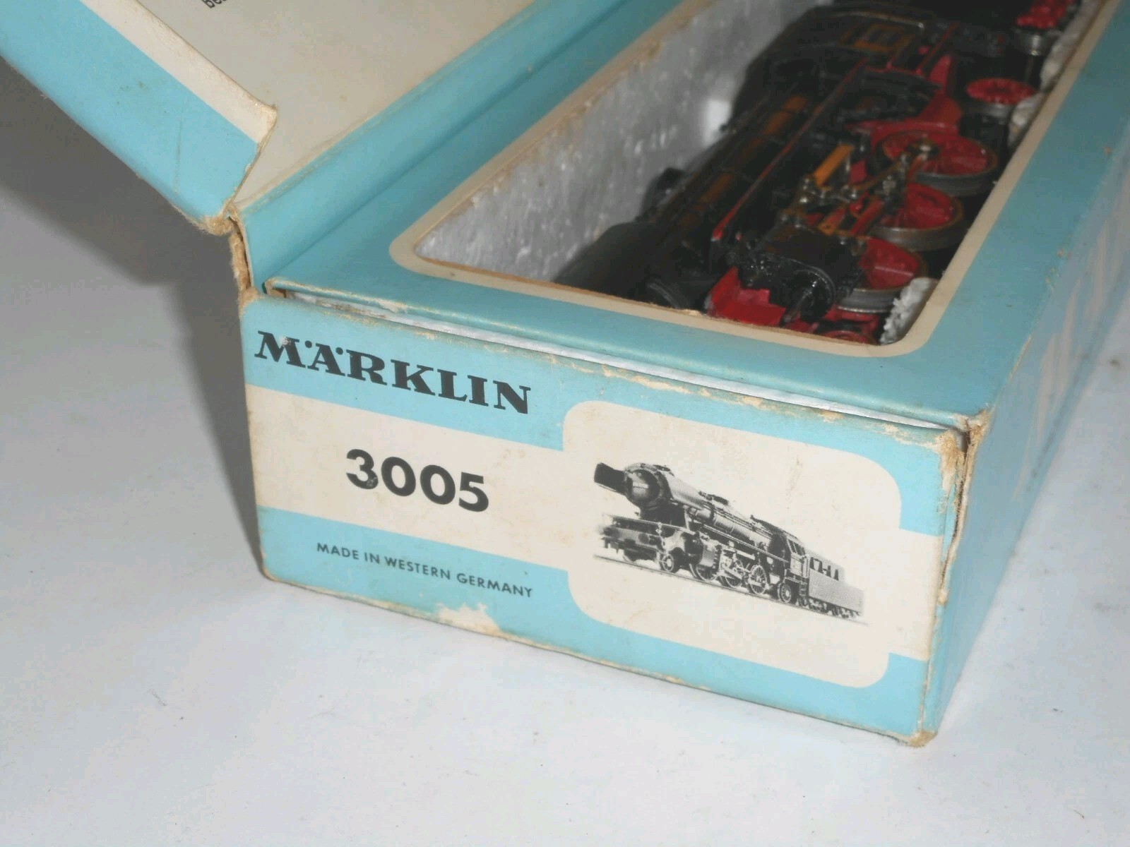 Marklin 3005 Tender Loco. V.7 – 1961. 3 rail AC analogue. Good Cond. Boxed