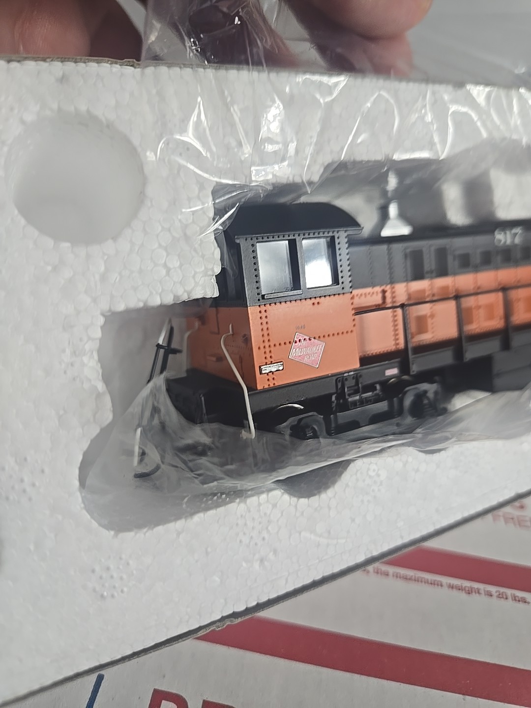 ATLAS HO ALCO S-4 MILWAUKEE ROAD LOCOMOTIVE SWITCHER #817 ITEM #8757 NEW