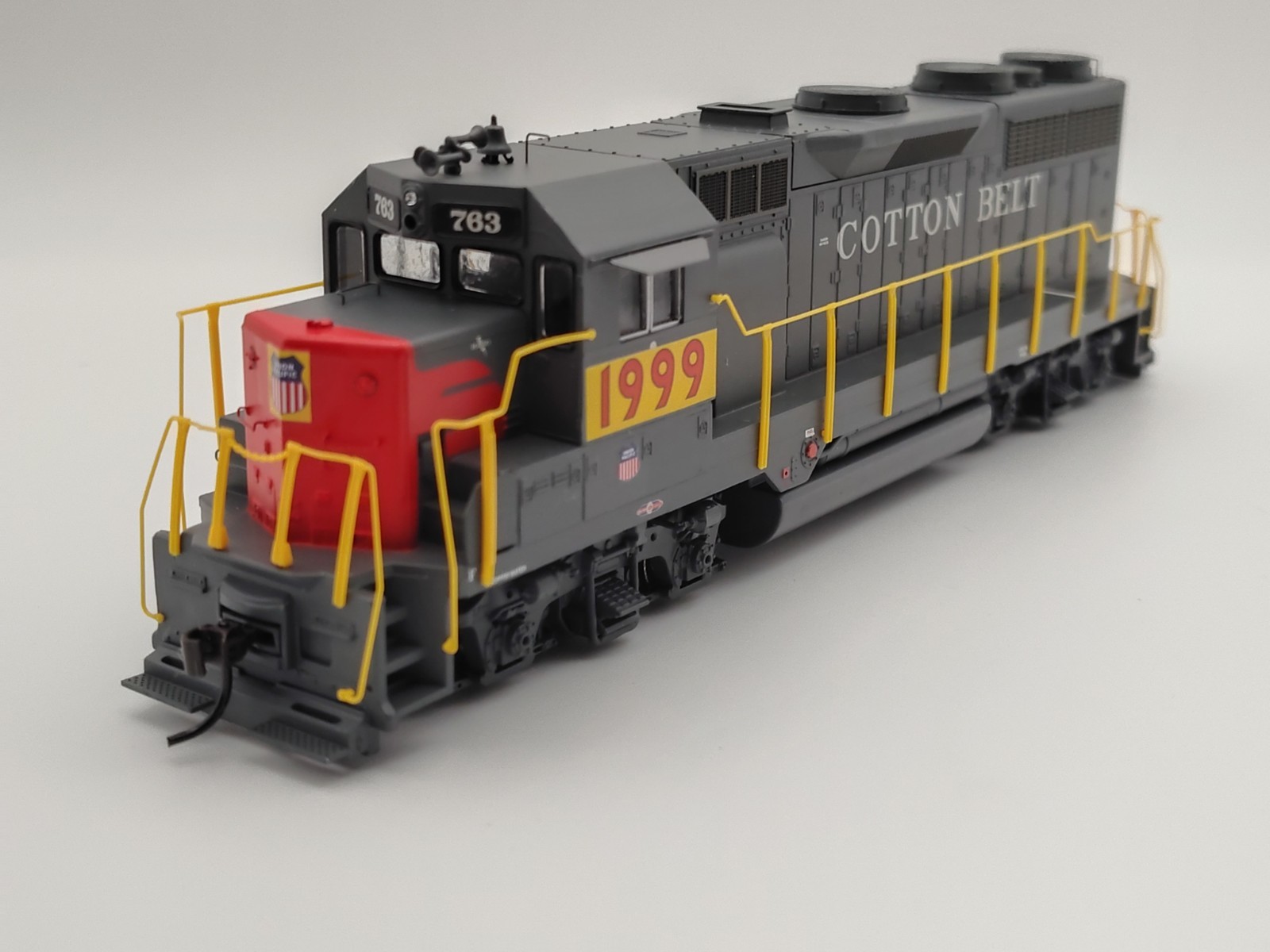 HO Athearn Custom Locomotive Union Pacific Patched Cotton Belt GP35 DCC…