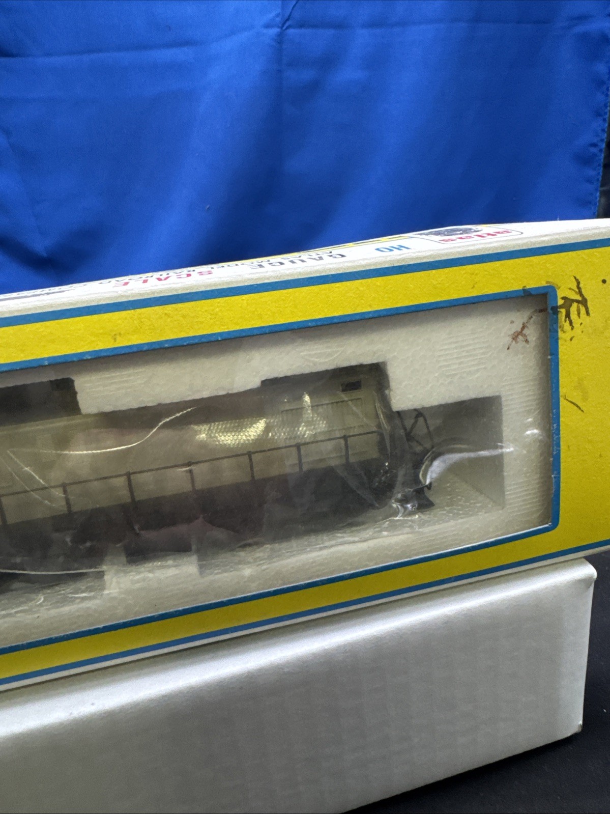 Atlas HO Scale Undecorated Alco S-4 Diesel Locomotive 8270 NEW IN BOX