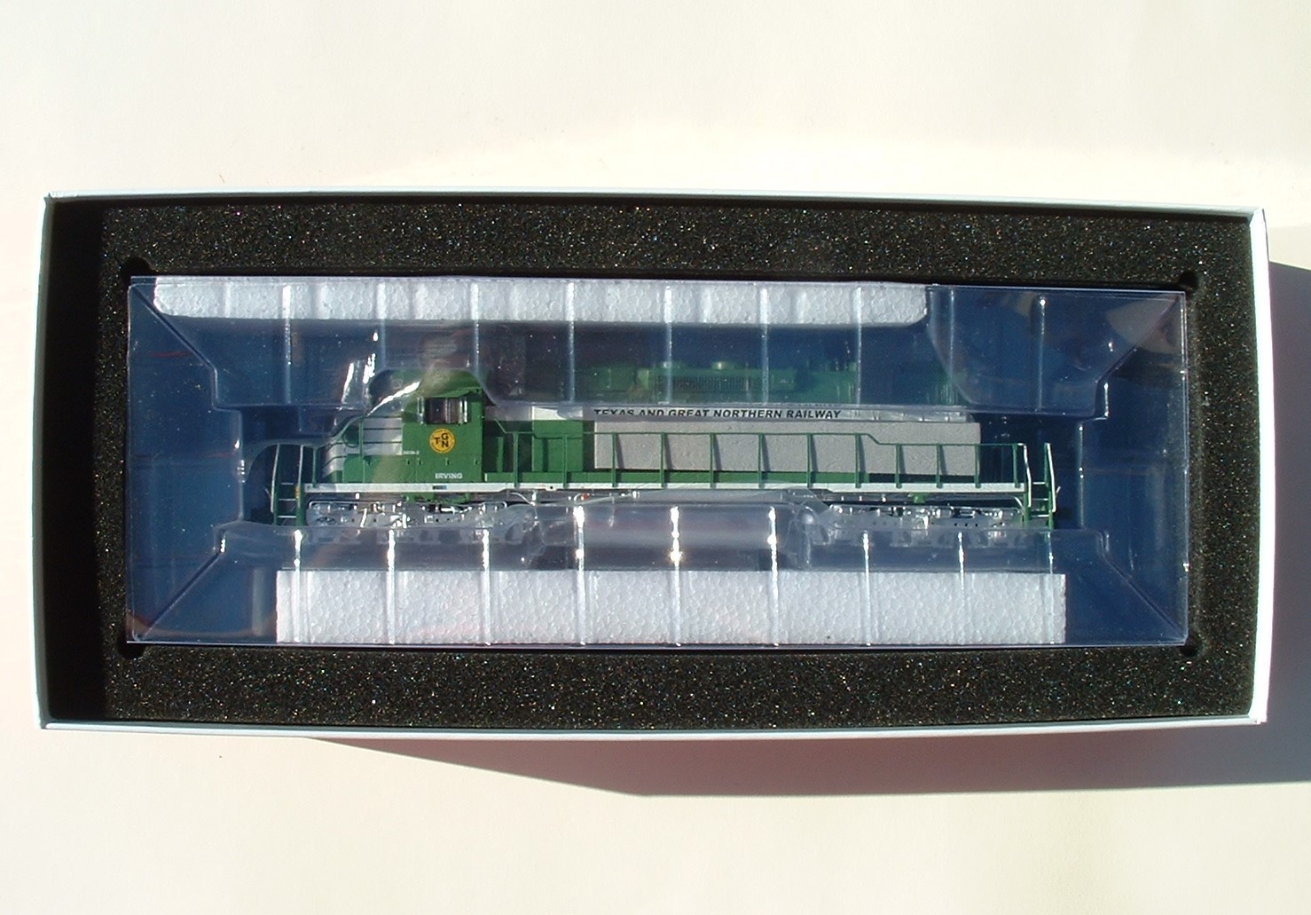 HO Scale Trains Texas & Great Northern SD38-2 locomotive #441 Home Shops NEW NIB