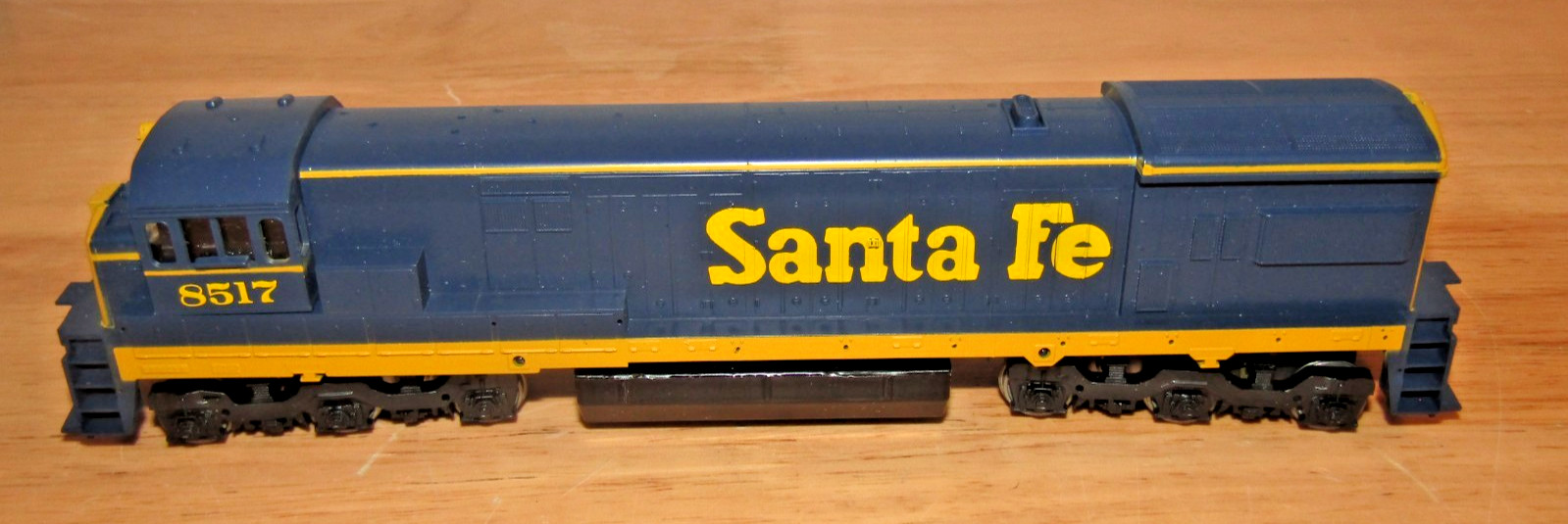 Athearn HO 3501 Santa Fe U33-C Powered Engine Diesel Locomotive 8517 NEW