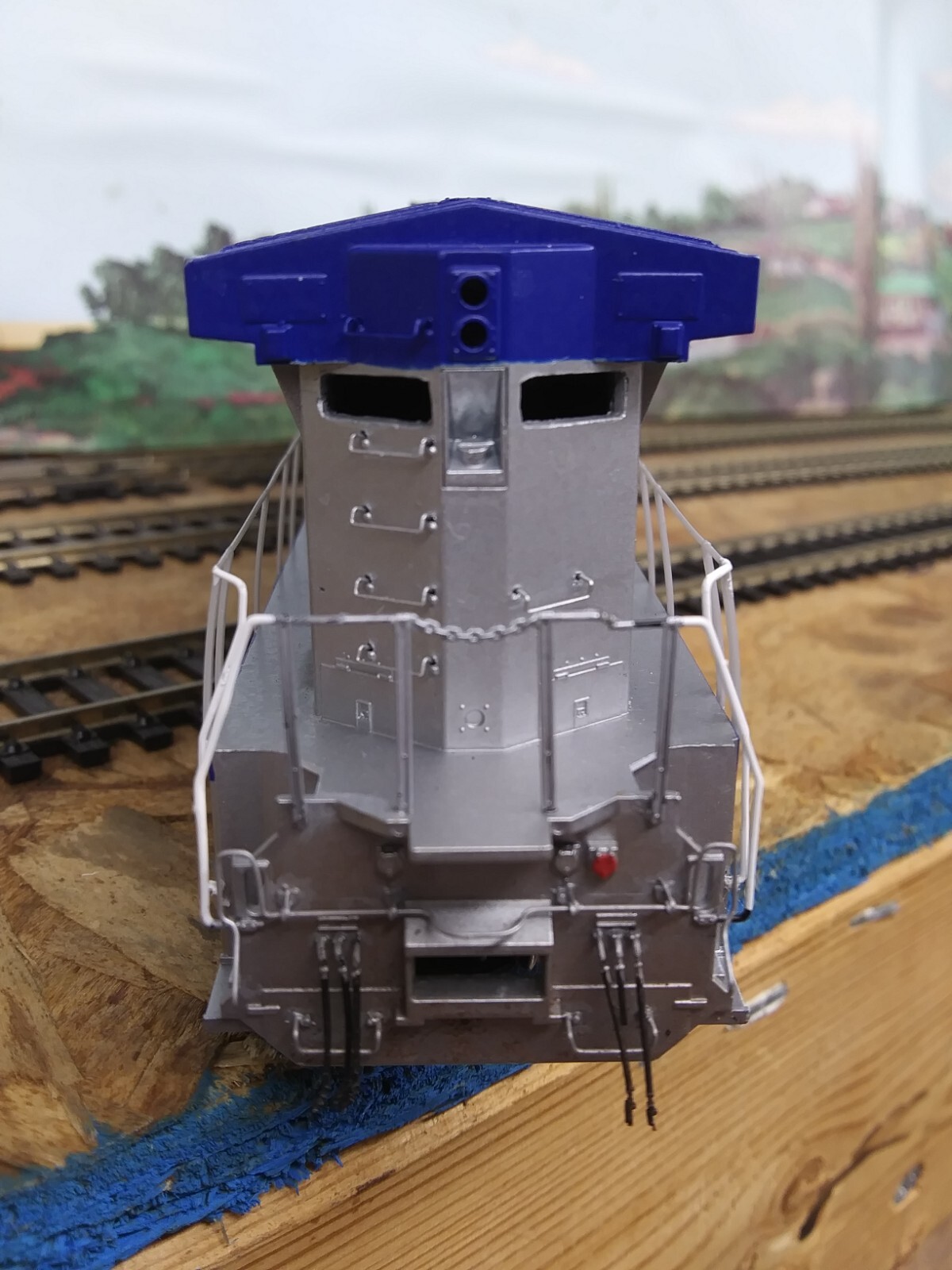HO Kato/Athearn/Bowser AC4400CW GE Demonstrator #2000 Kitbash Project 95% Done