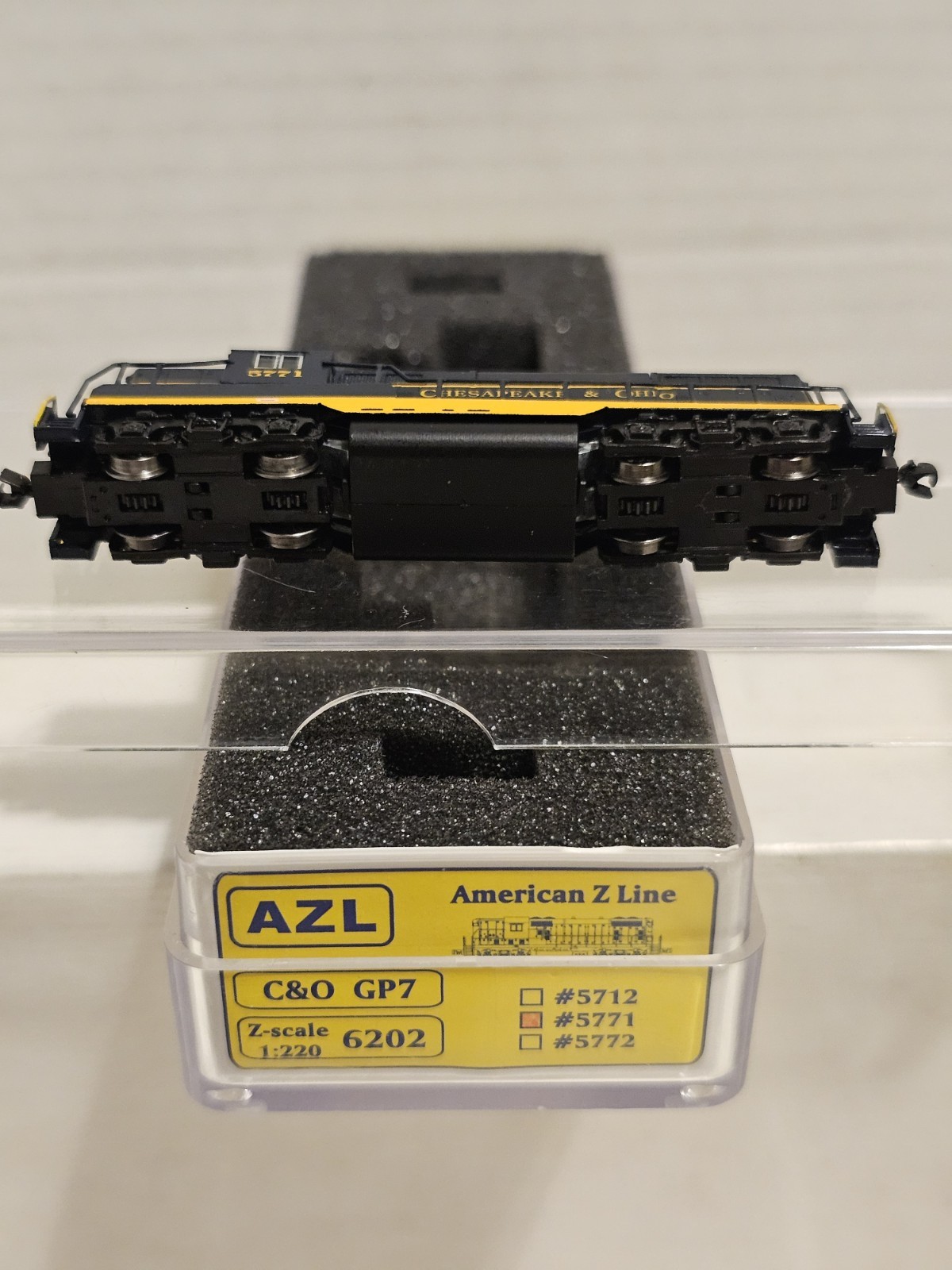 AZL Z Scale C&O GP7 Loco 6202. RD #5771 American Z Line Chesapeake & Ohio