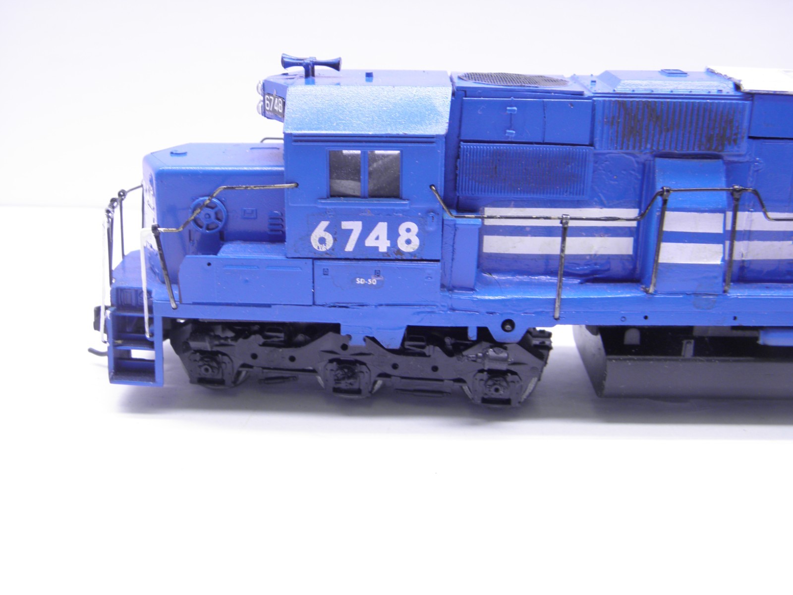 ATHEARN SD 50 LOCOMOTIVE CONVERTED TO DCC- CONRAIL #6748 HO SCALE