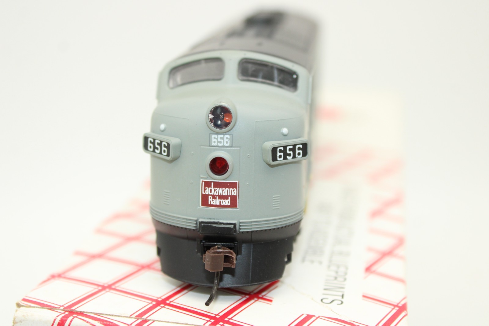 Stewart Bowser HO DL&W Lackawanna Gray Ghost F3 Ph 1 Diesel Locomotive #656 DCC