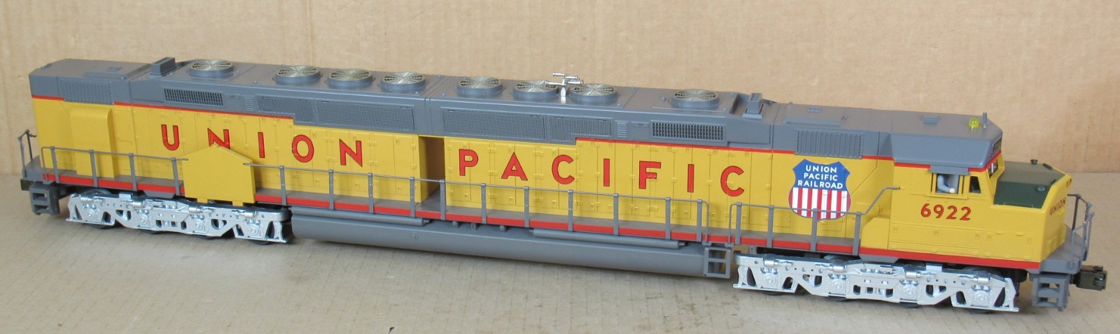 MTH Premier 20-2178-1 Union Pacific DD40AX Diesel Engine w/PS O-Gauge LNIB
