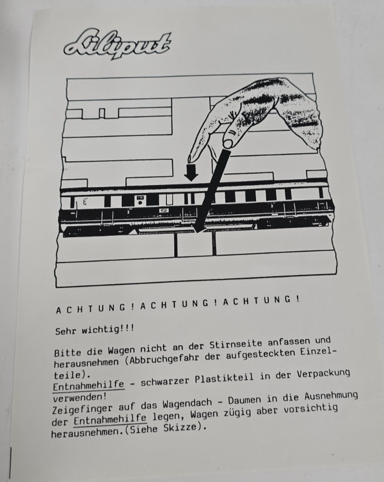 Brand New Liliput HO 2 piece Diesel Railcar Triebwagen – Boxed Free S&H