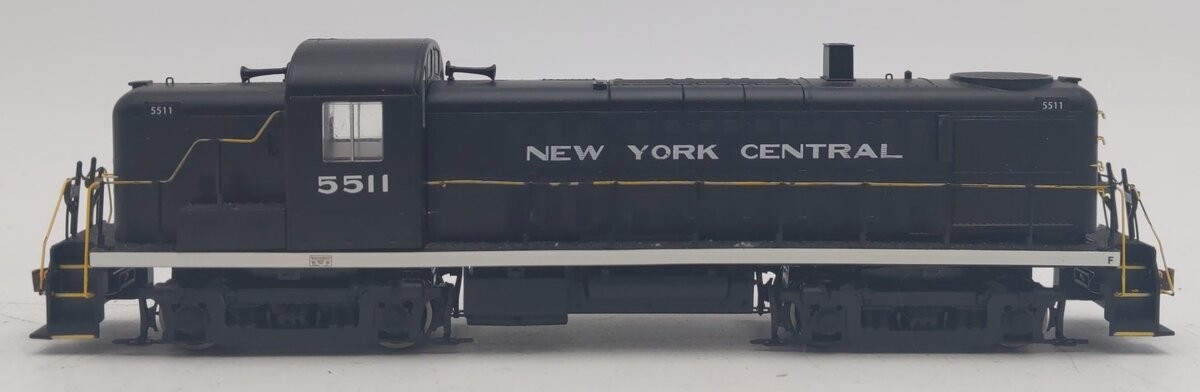 Athearn 94080 HO Scale New York Central RS-3 Locomotive #5511 EX