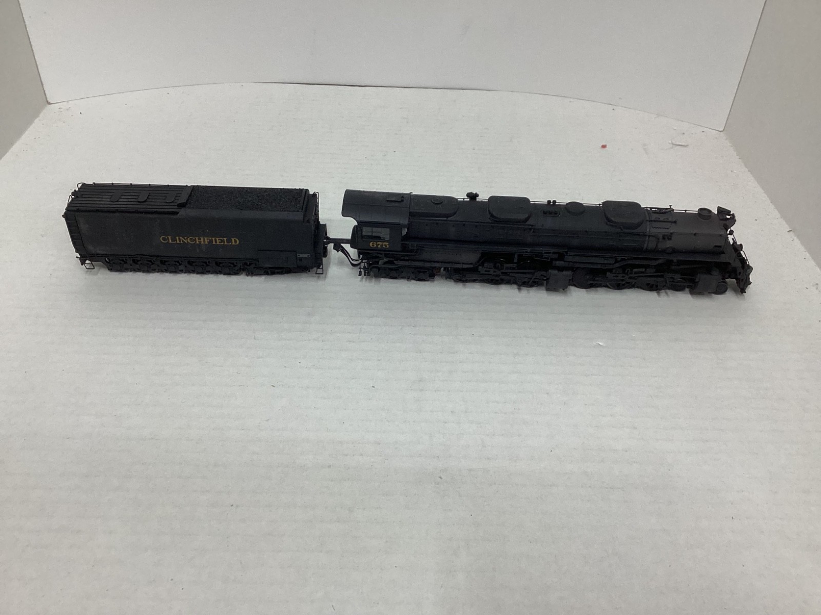 Athearn Genesis #97229 HO scale “Clinchfield” 4-6-6-4 with DCC/Sound Rd. #675
