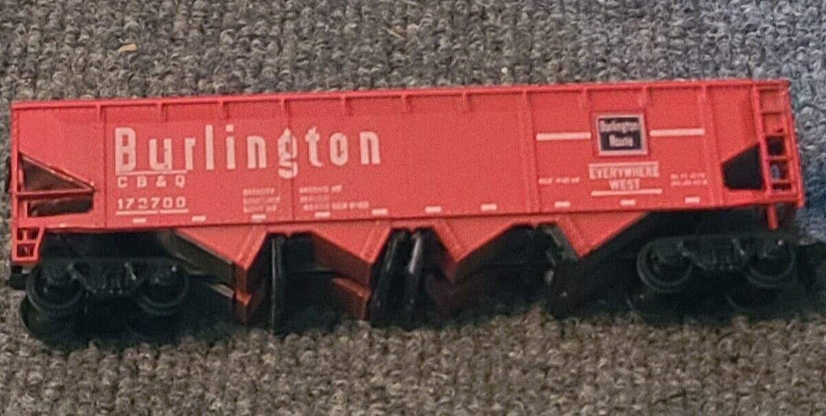 Lot Of 4 Santa Fe 7249, A.T. & S.F. 1957, U.P. X159 & Burlington 172700 HO Scale