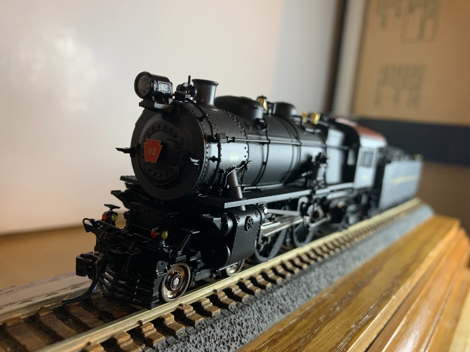 B.L.I. #6704 P.R.R. E-6 4-4-2 Steam Loco #92 w/DCC & Sound H.O. 1:87