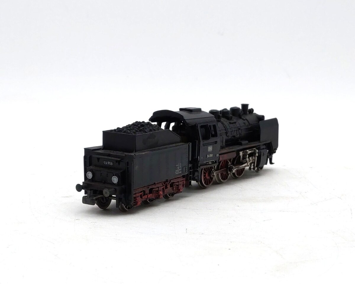 Marklin 8303 HO Scale Deutsche Bundesbahn (DB) 2-6-0 Steam Locomotive -Custom