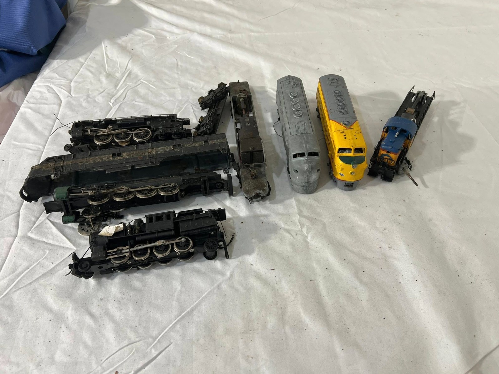 MIX OLD Train Engine Locomotive For Parts Untested Old Repairs AS IS